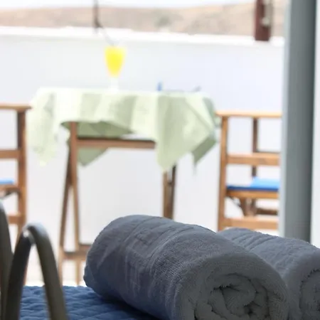 V-rooms In Milos Cyclades Hotell