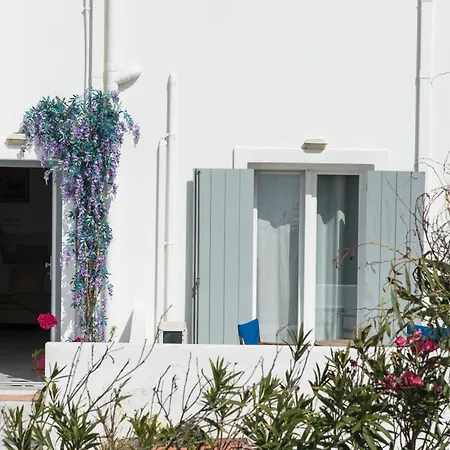 Ξενοδοχείο V-rooms In Milos Cyclades *